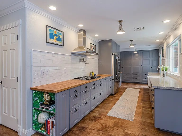 418 Peachtree Ln — Photo 6