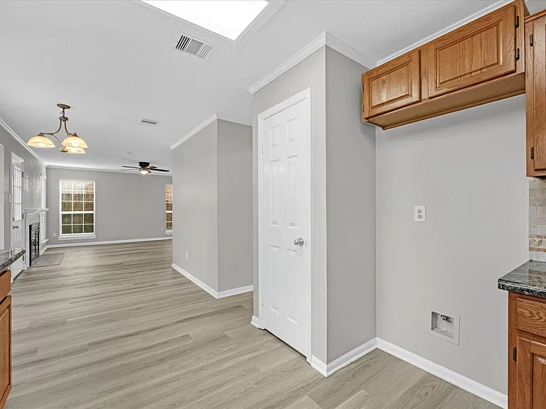 4241 Mountain Peak Way — Photo 14