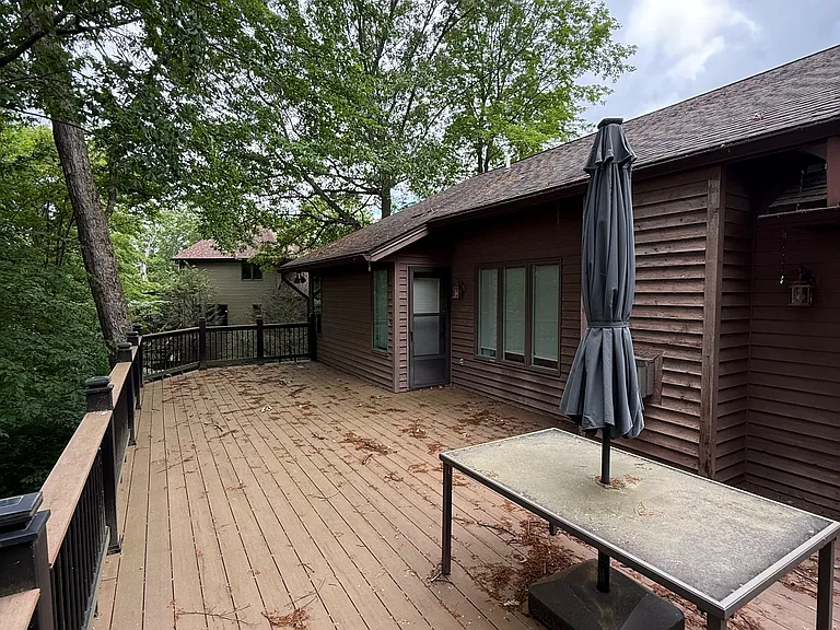 1011 Greystone Cir — Photo 17