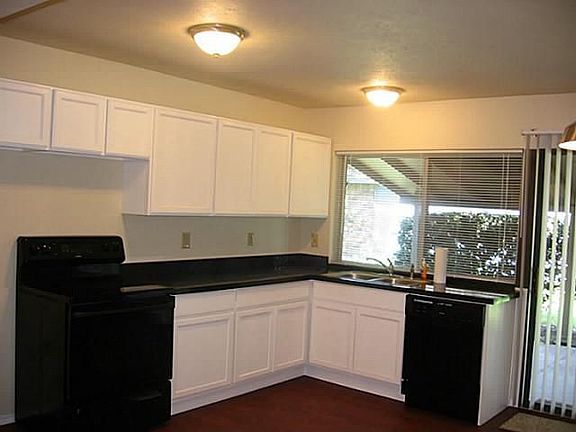 Another view of Kitchen!