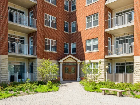 1 Itasca Pl Unit 212, Itasca, IL 60143