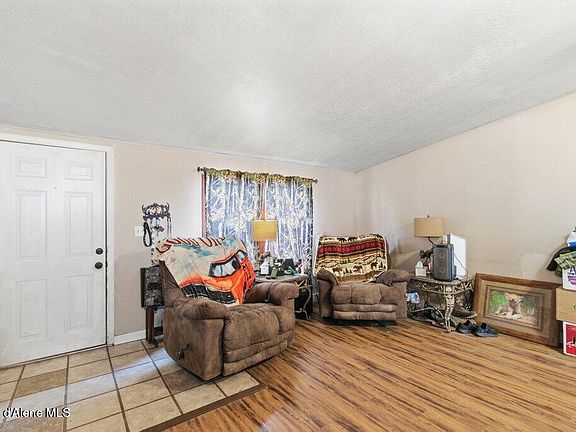 3rd image of 14929 N Meadow View Ct