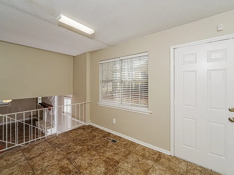 1416 Maralyn Dr — Photo 7