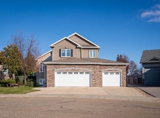 2307 SW 59a Avenue Close, Lloydminster, AB T9V3J3