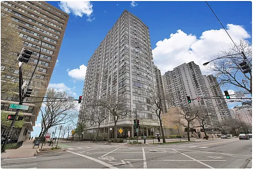 5757 N Sheridan Rd #8G Photo 1