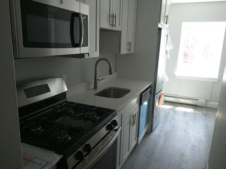 14 Mount Ida St #3 — Photo 4