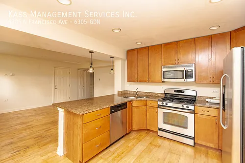 6305 N Francisco Ave Photo 1