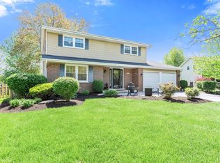 210 Devon Ln, Naperville, IL 60540