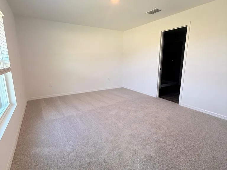 3115 NE 36th Pl — Photo 11