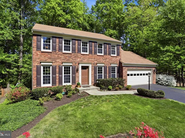 12563 McIntire Dr, Woodbridge, VA 22192