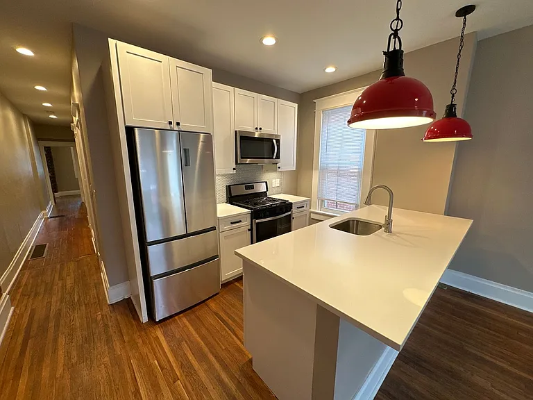 145-147 Chittenden Ave — Photo 6