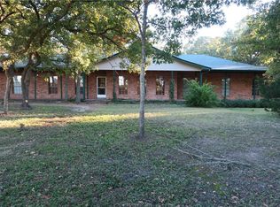 5051 Parker (pvt) Ln, College Station, TX 77845