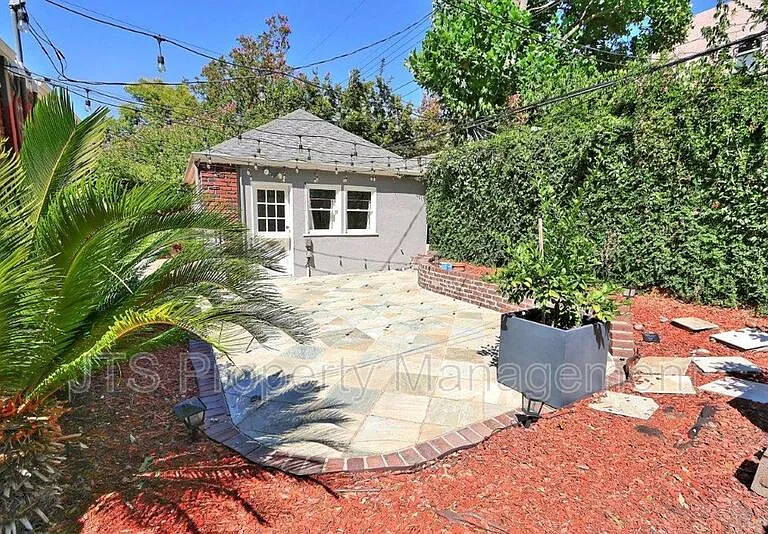 937 Sonoma Way — Photo 11