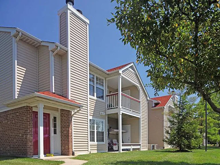 Sunlake Apartments — Photo 9