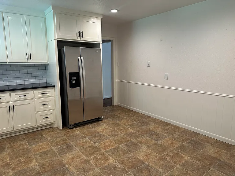 1201 W Lovers Ln — Photo 37