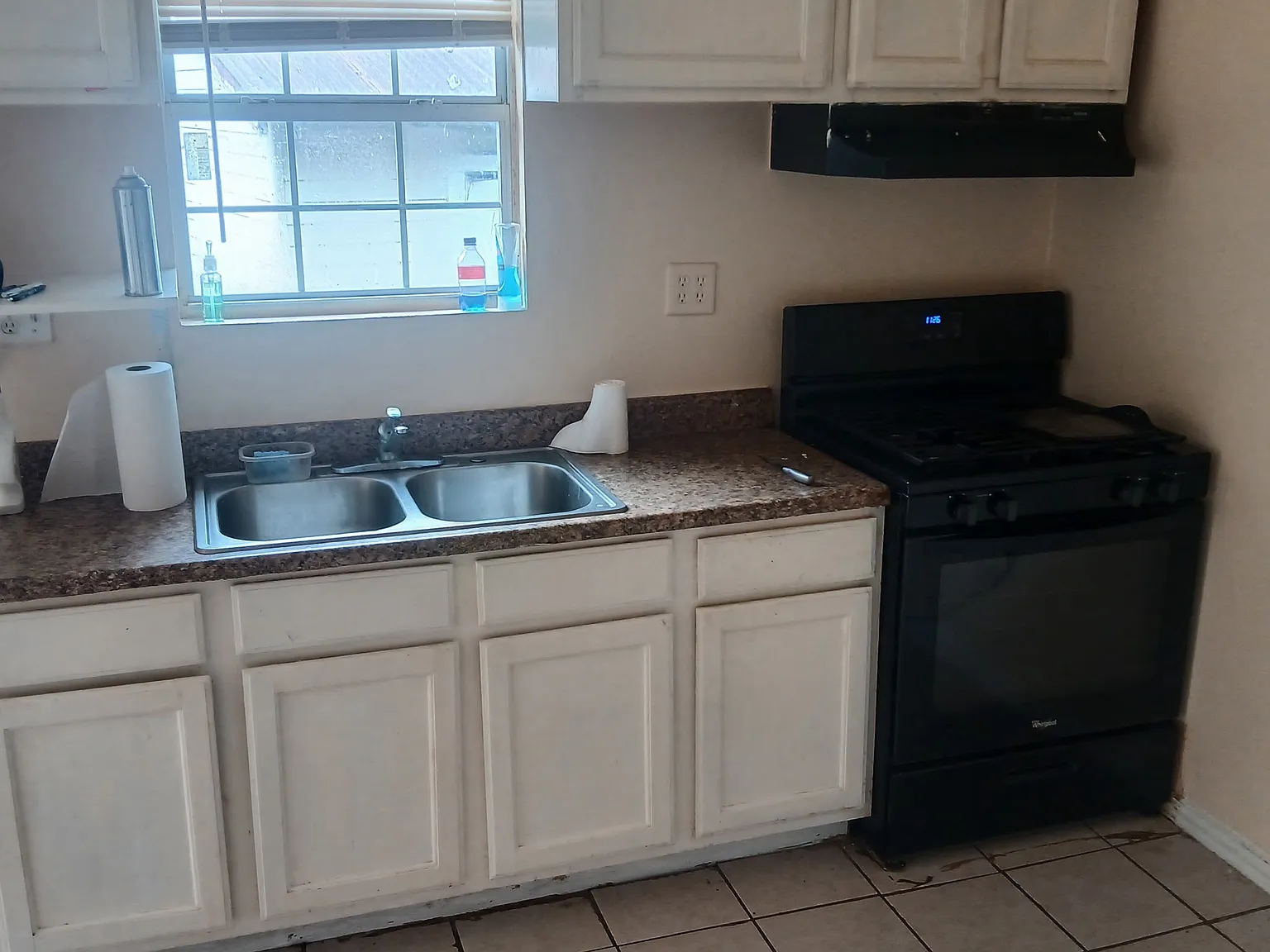 1 bed, 400 sqft, $987 — Photo 1