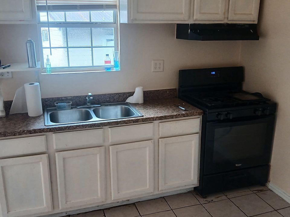 1st image of 210 N Estelle St #2