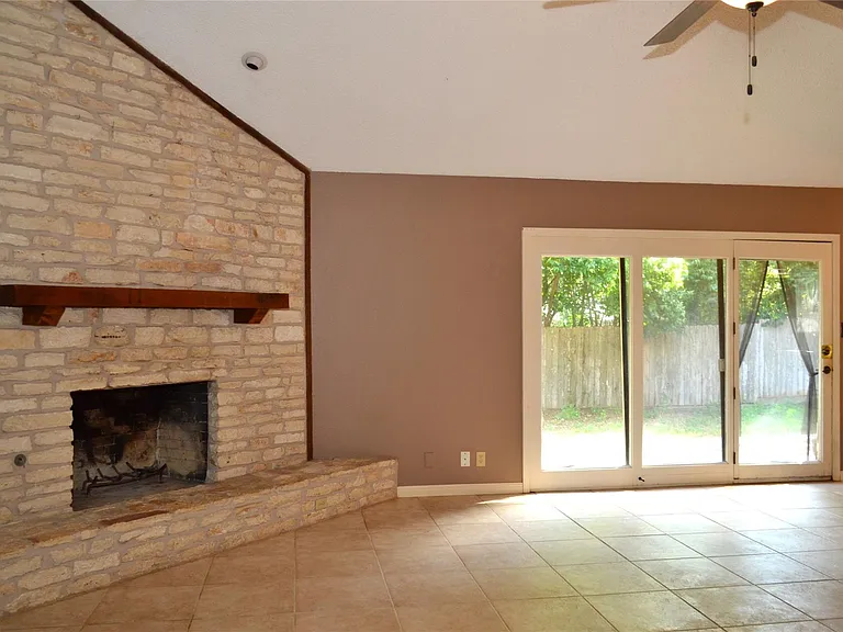 8833 Tallwood Dr — Photo 29