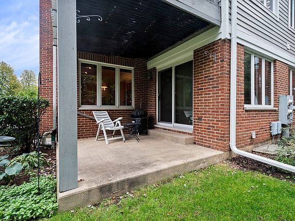 5th image of 1677 N Courtland Dr #1677