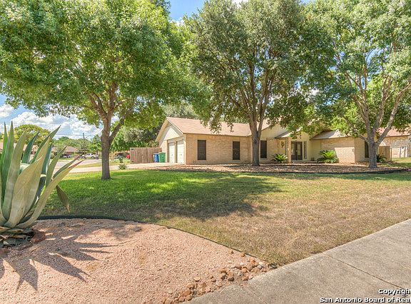 3rd image of 6207 Madeleine Dr