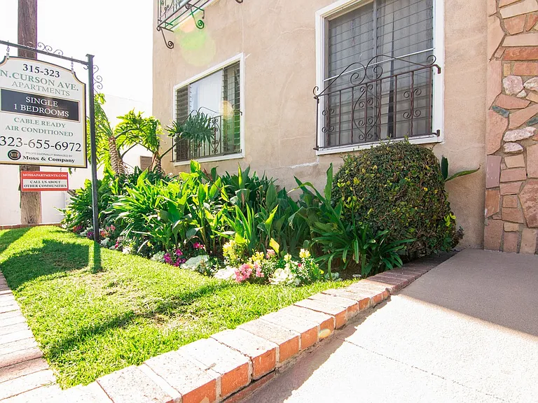 315-323 N Curson Ave — Photo 6