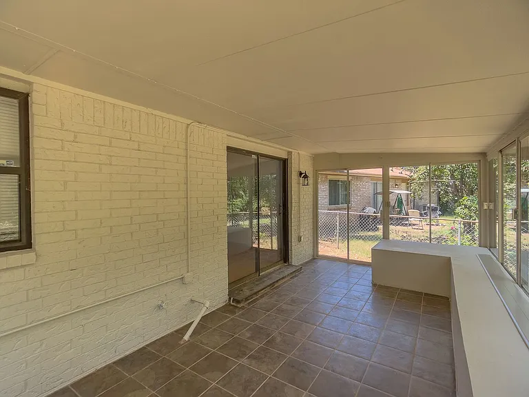 229 Bainbridge Rd — Photo 23