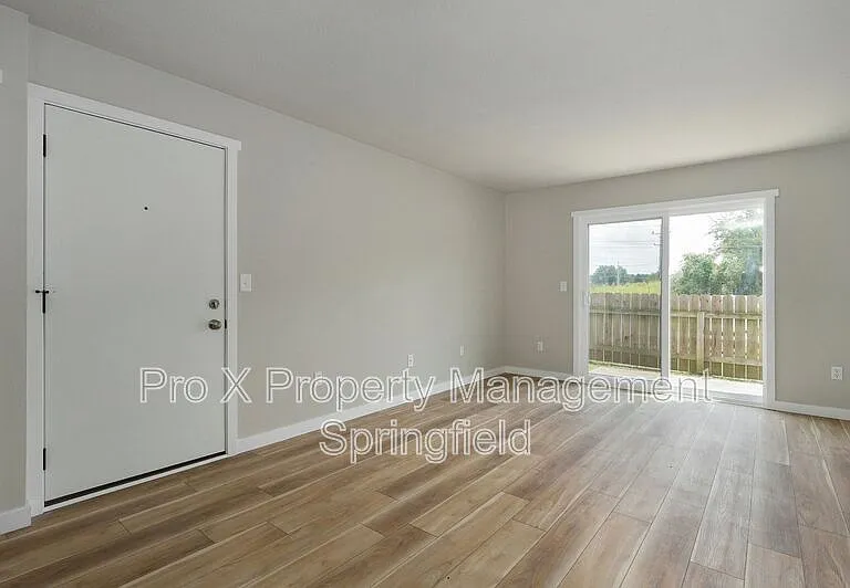 2213 E Macs Ct #4 — Photo 4