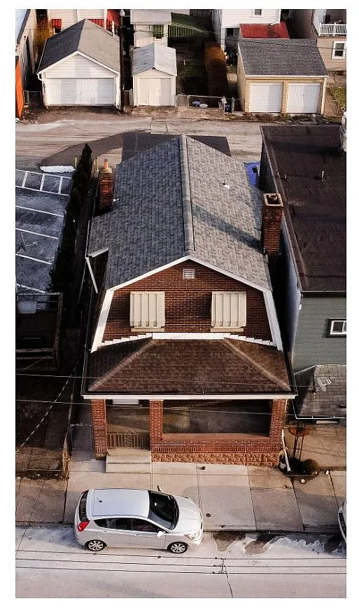 445 Norton St photo 1