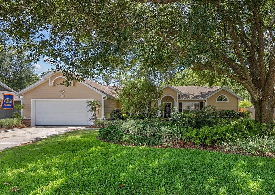1st image of 3927 NW 59th Ave