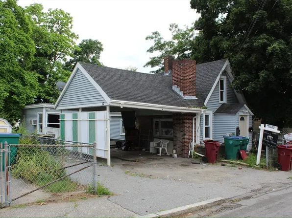 32 Oliver St, Lowell, MA 01854
