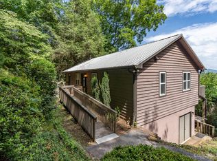 118 Hickory Forest Rd, Fairview, NC 28730