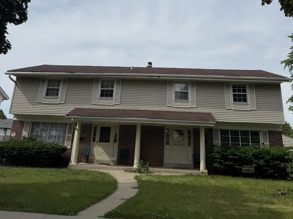 10207 W Kiehnau Ave, Milwaukee, WI 53224