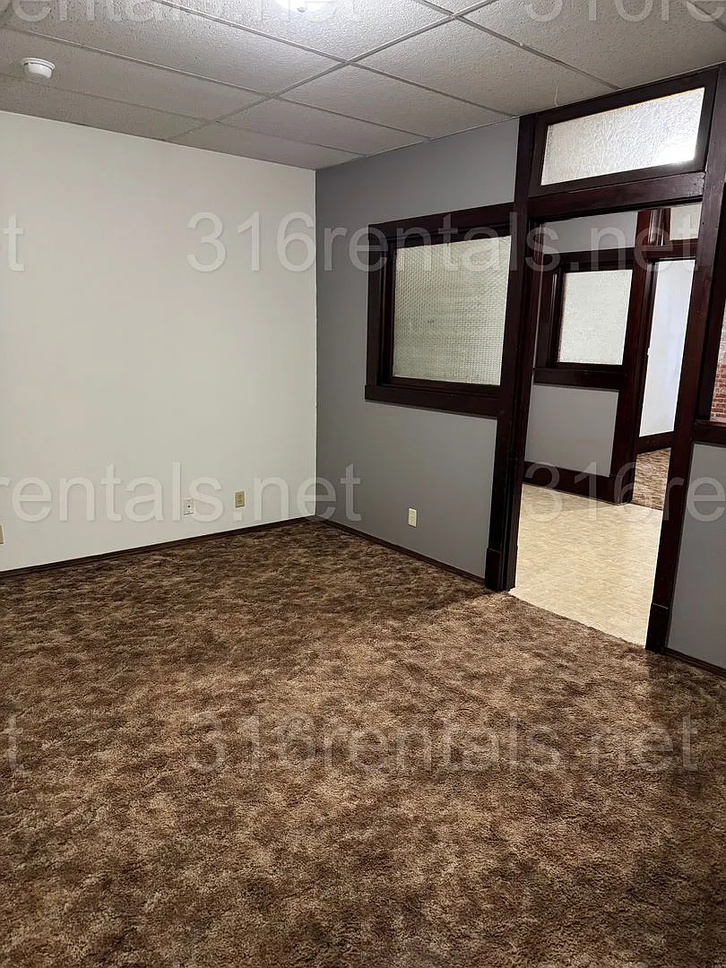 Empire Building Apartments — Photo 3