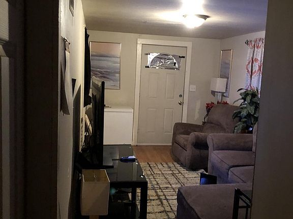 2nd image of 413 Gates St