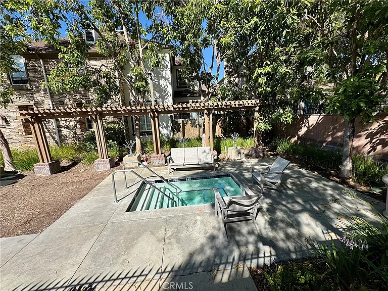 27 Harwick Ct — Photo 6