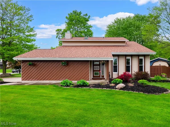 13278 Olde Orchard Rd, Strongsville, OH 44136