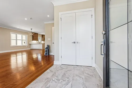 211 Warwick Ave #1 Photo 1