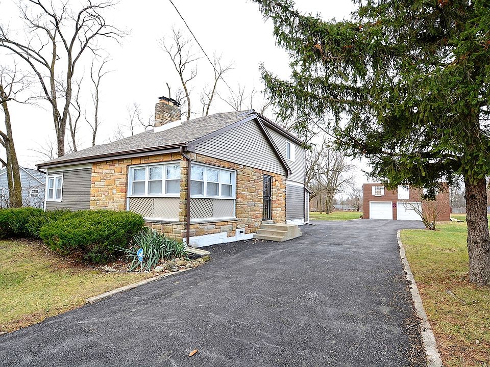 1st image of 20152 Stoney Island Ave