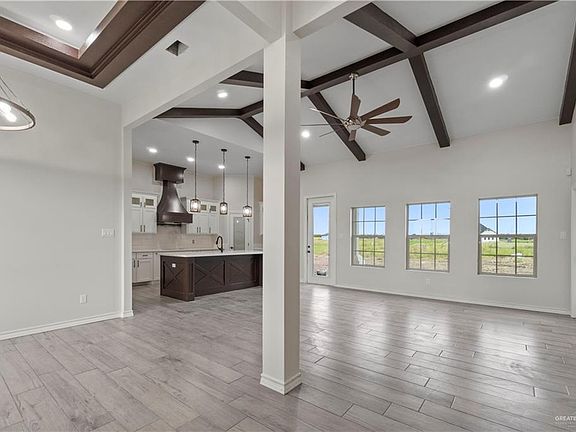 4th image of 2909 Stone Oak Dr
