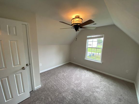 4th image of 11921 Dogwood Ave