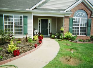 5516 Katherine Village Dr, Ellenwood, GA