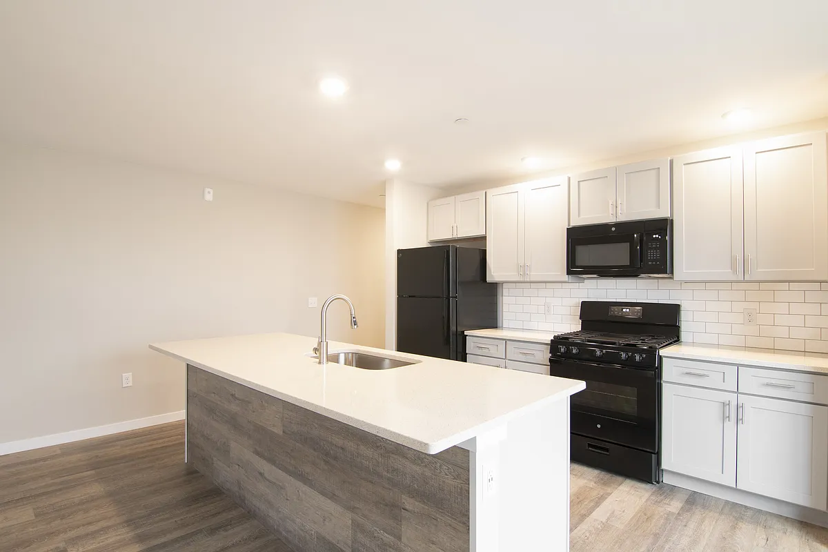 Building Photo - Commerce Park Apartments