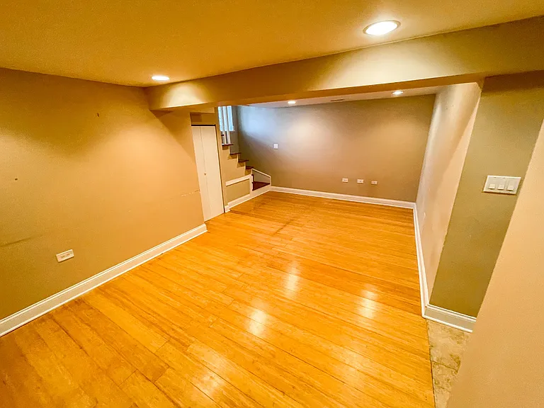 1435 W. Grand Ave. — Photo 6