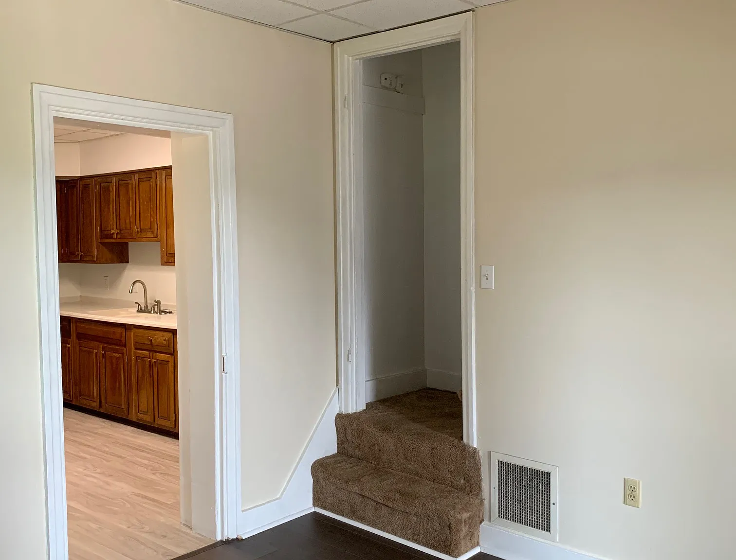2 bed, 1040 sqft, $1,250 — Photo 4