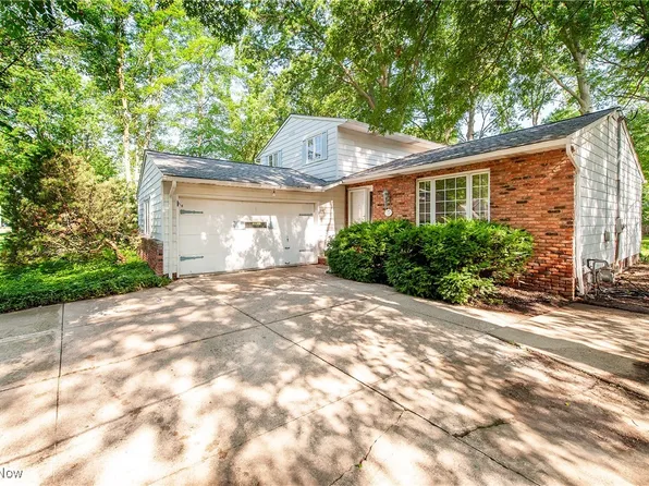 27680 Dunford Ave, Westlake, OH 44145