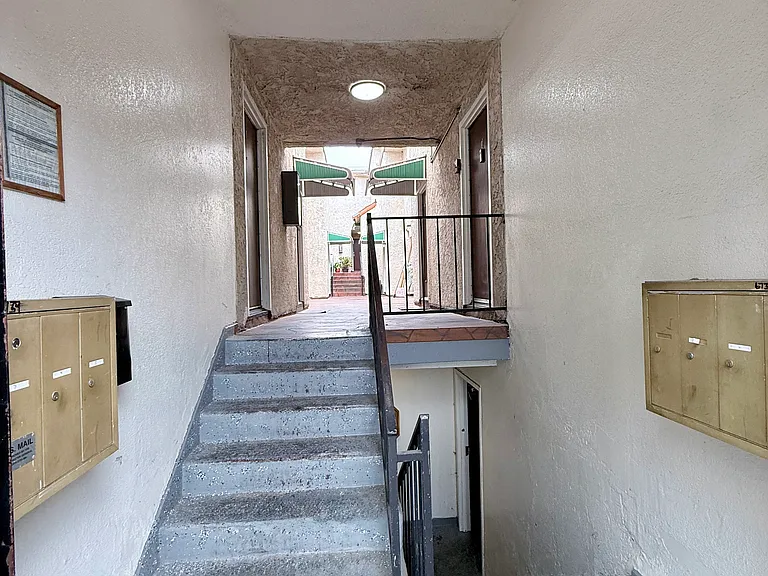 6739 Coldwater Canyon Ave #5 — Photo 28