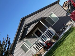 703 Mathew St, Granger, WA 98932