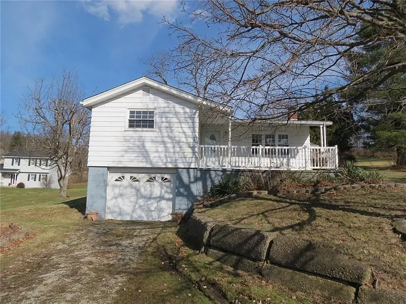 105 Dorthea Ave photo 1