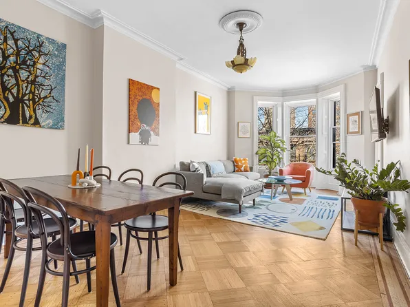 930 President Street image 1 of 6