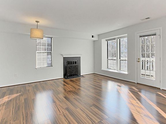 4th image of 2616 S Arlington Mill Dr APT H
